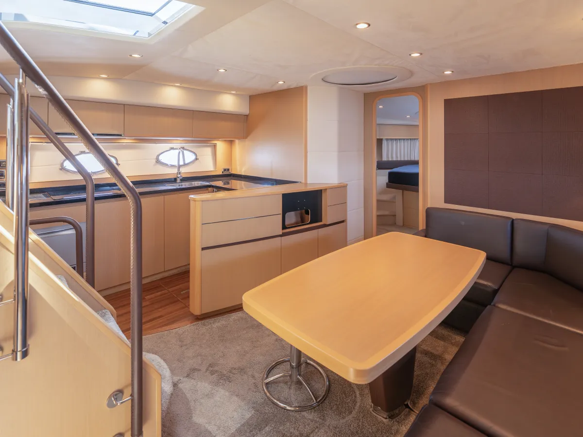 Polyester Bateau à moteur Princess v56