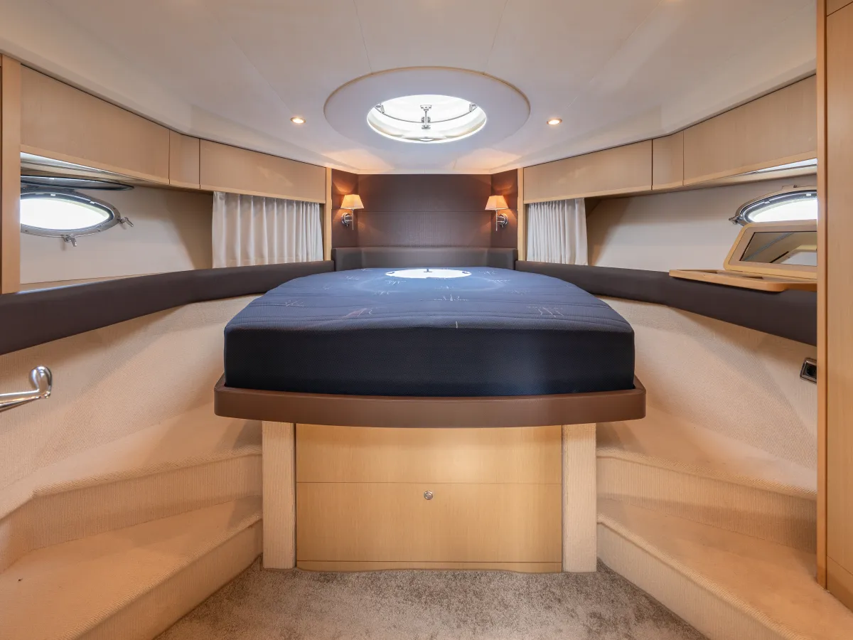Polyester Bateau à moteur Princess v56