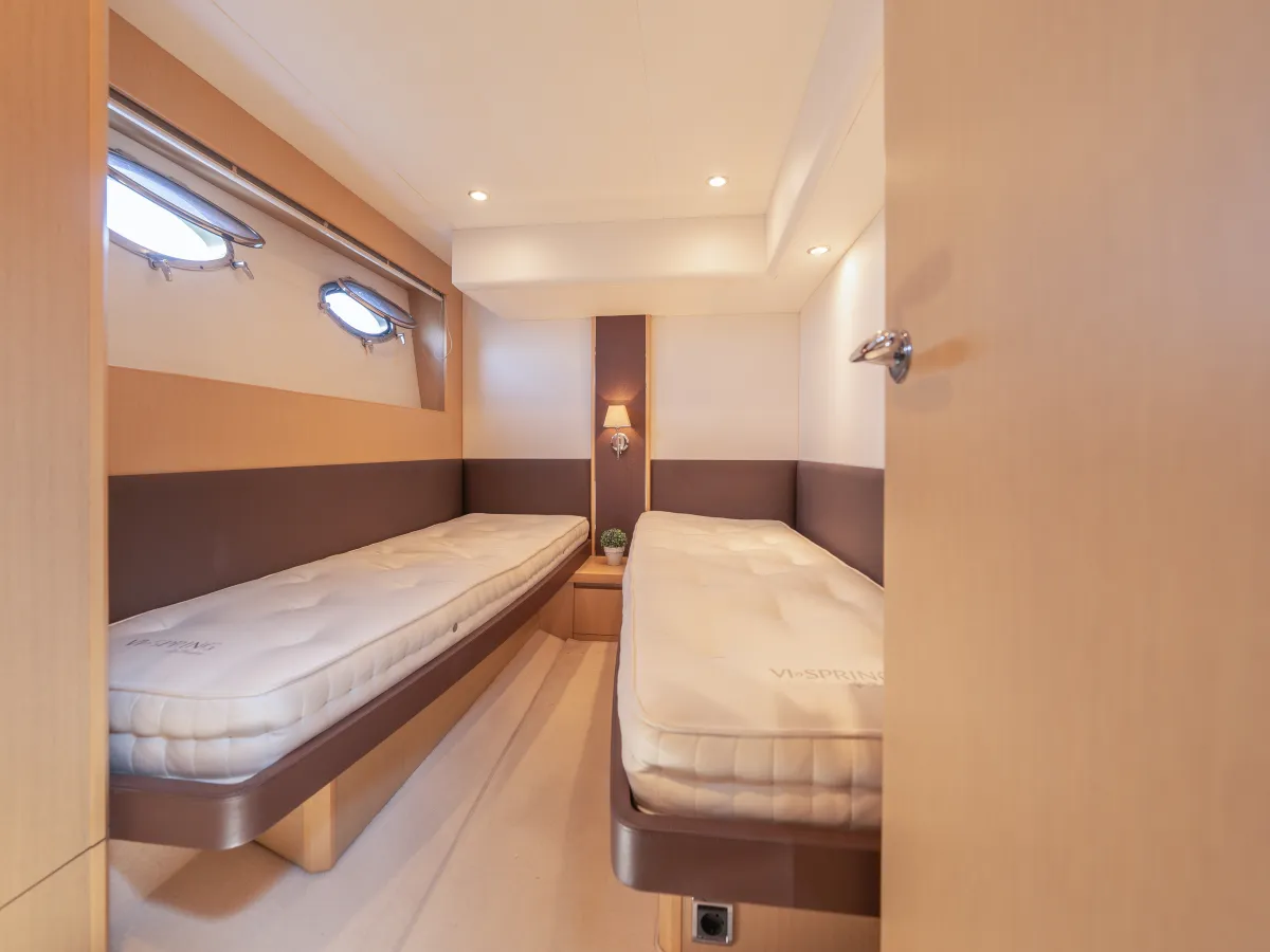 Polyester Bateau à moteur Princess v56