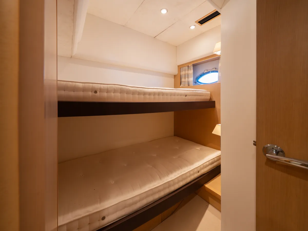 Polyester Bateau à moteur Princess v56