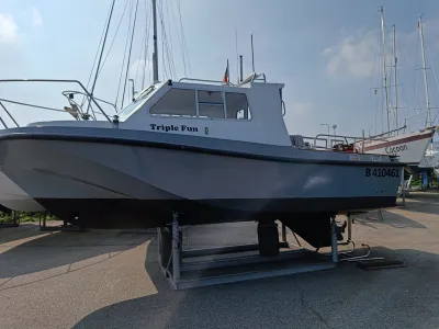Polyester Workboat Offshore Yachts 707 Photo 1