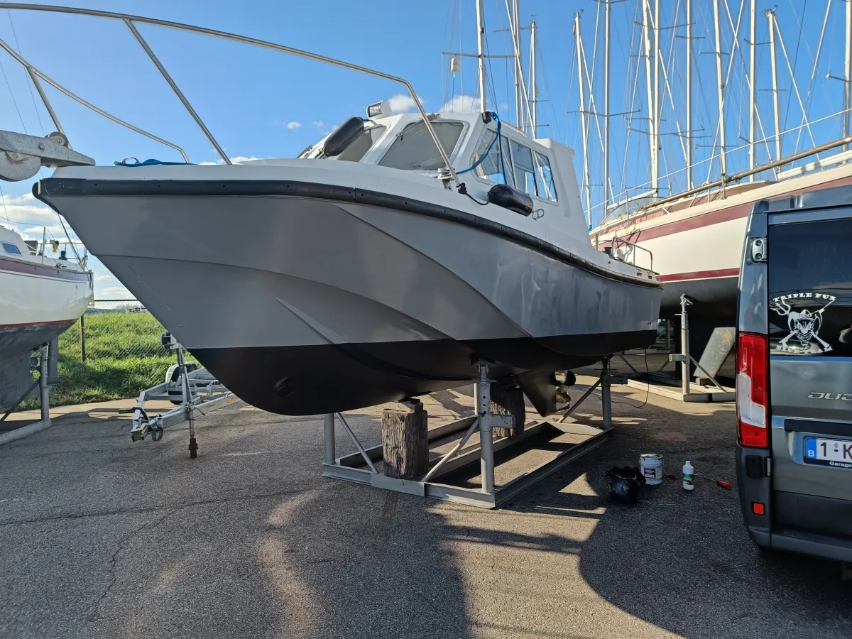Polyester Workboat Offshore Yachts 707