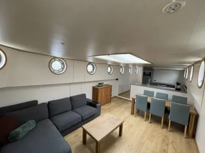 Steel Houseboat Luxe Motor 2460 Photo 20