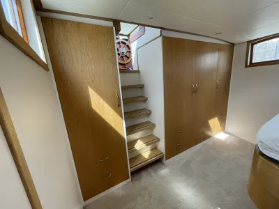 Steel Houseboat Luxe Motor 2460 Photo 7
