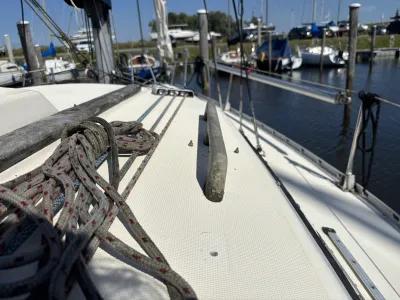 Polyester Sailboat Jeanneau Fantasia 27 Photo 5
