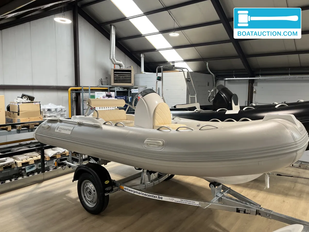 Thumbnail - Ocean Pro 390