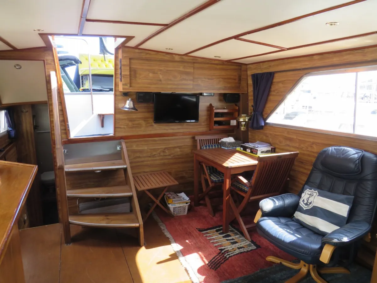 Polyester Motorboat Chris Craft Catalina 35 DC