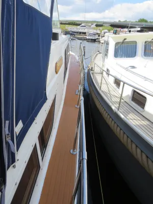 Polyester Motorboat Chris Craft Catalina 35 DC Photo 20