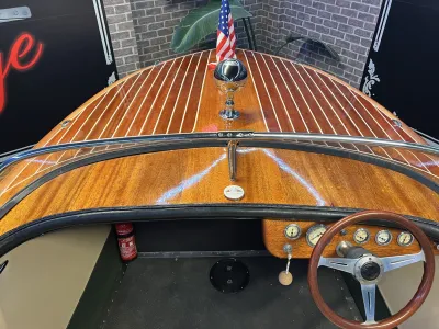 Wood Speedboat Chris Craft Capri 19 Photo 10
