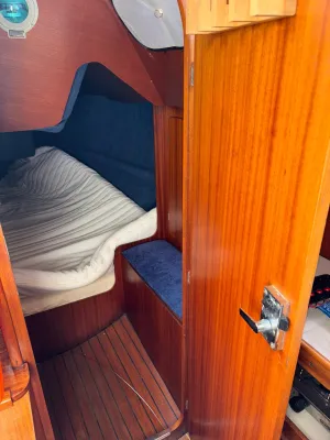 Polyester Sailboat Jeanneau Fantasia 27 Photo 26