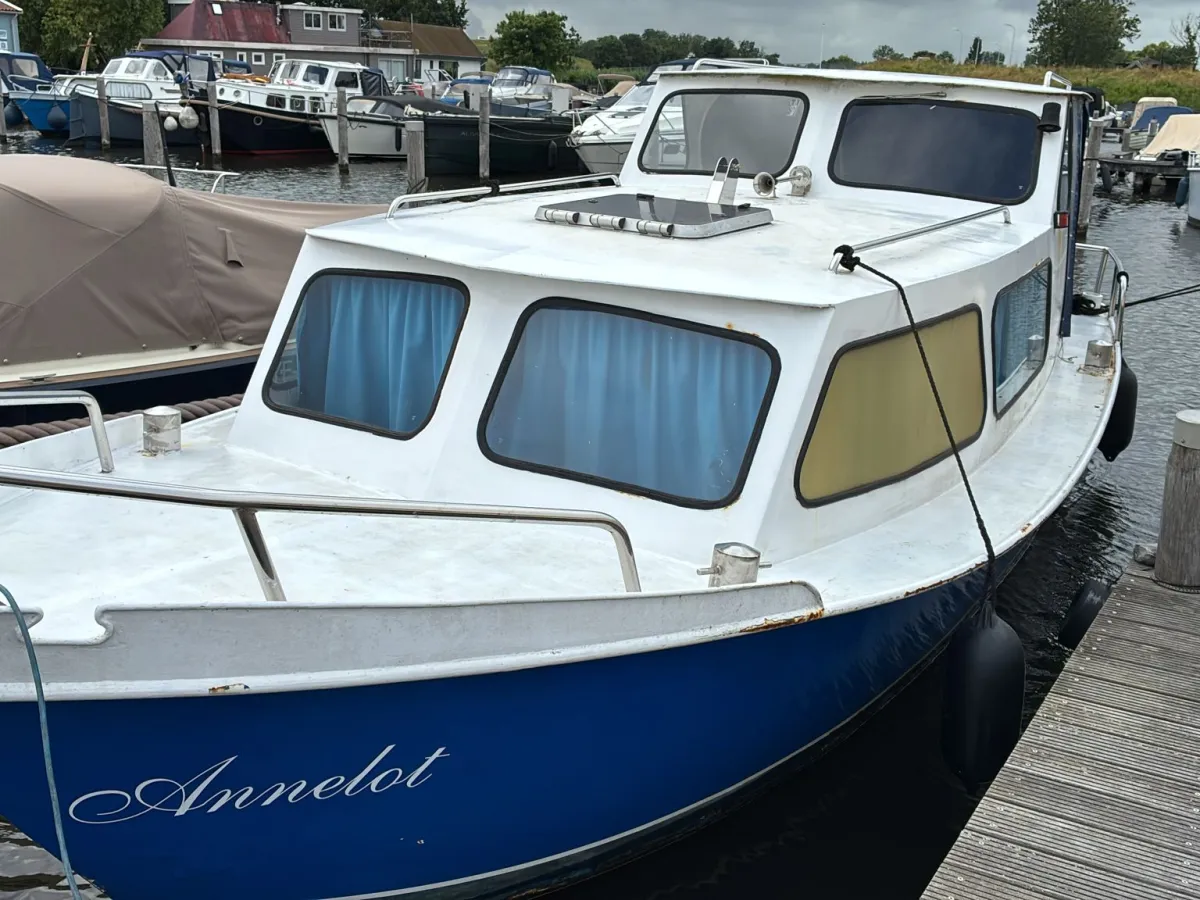 Steel Motorboat Cascaruda 800