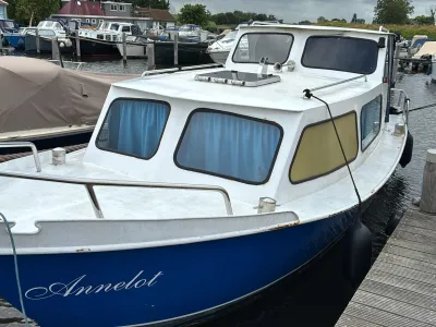 Steel Motorboat Cascaruda 800 Photo 1