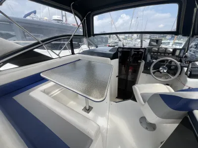 Polyester Speedboat Bayliner 2855 Photo 8