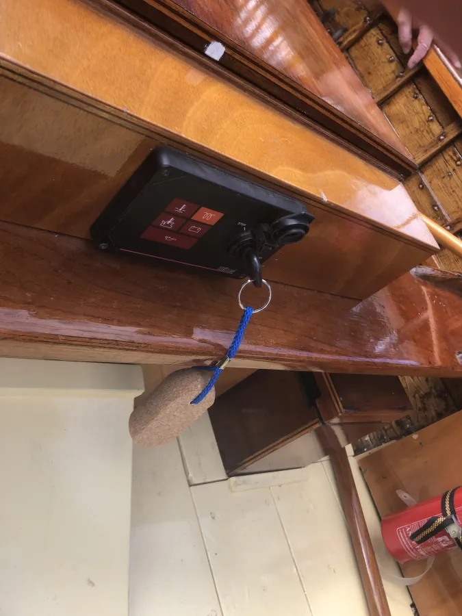 Wood Sloop Kipper Spiegelsloep