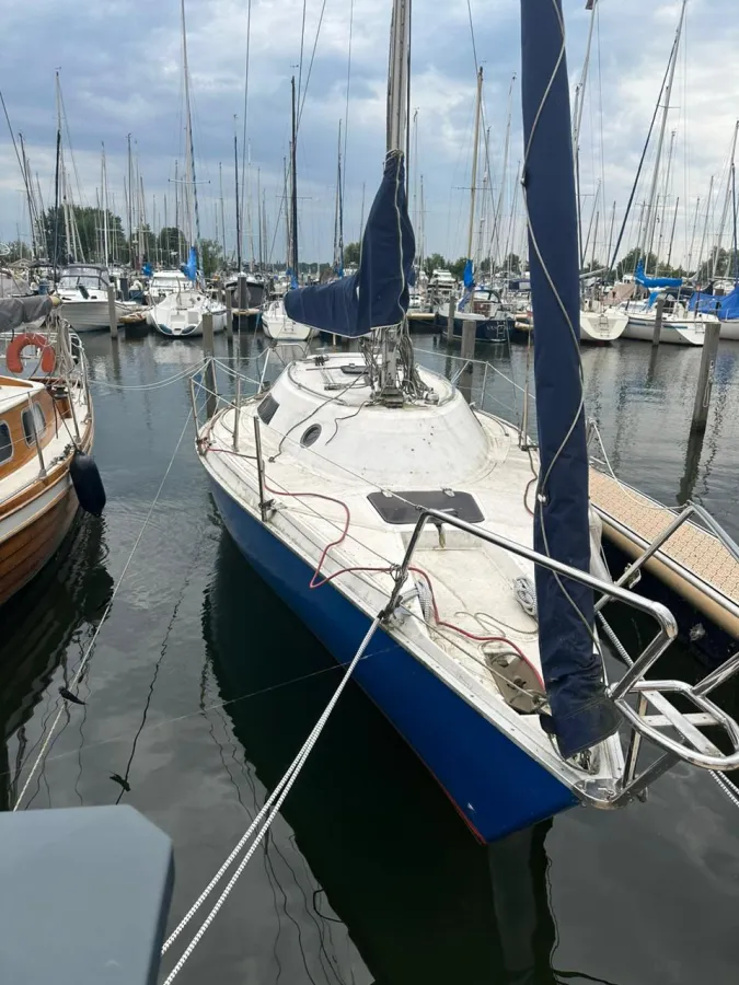 Polyester Sailboat Challenger europe Sailing boat