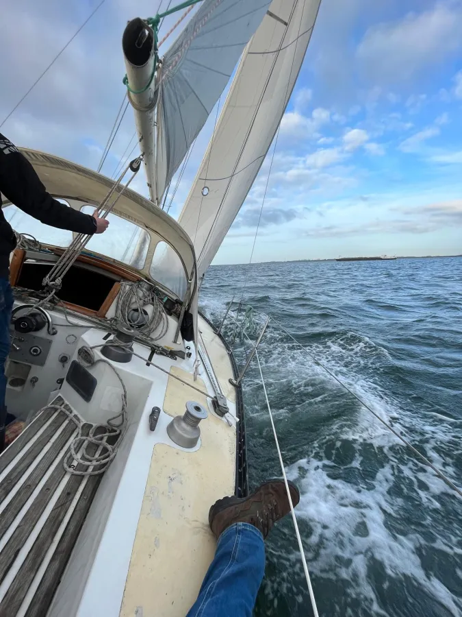 Polyester Sailboat Kalik 33
