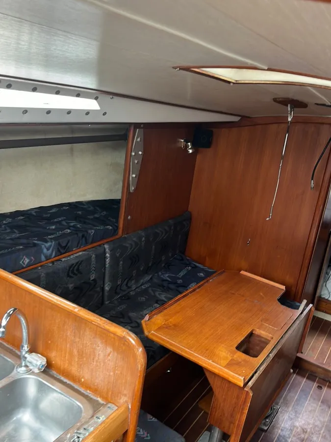 Polyester Sailboat Kalik 33