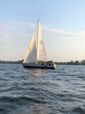 Polyester Sailboat Kalik 33 Photo 23