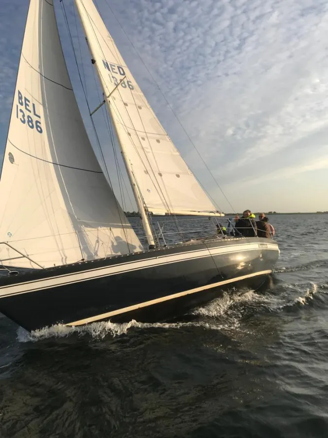 Polyester Sailboat Kalik 33