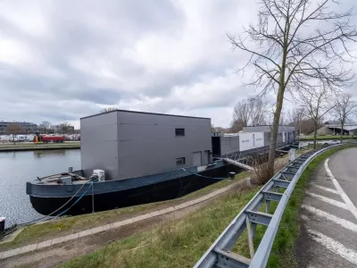 Staal Woonboot Wellnessboot 6300 Foto 2