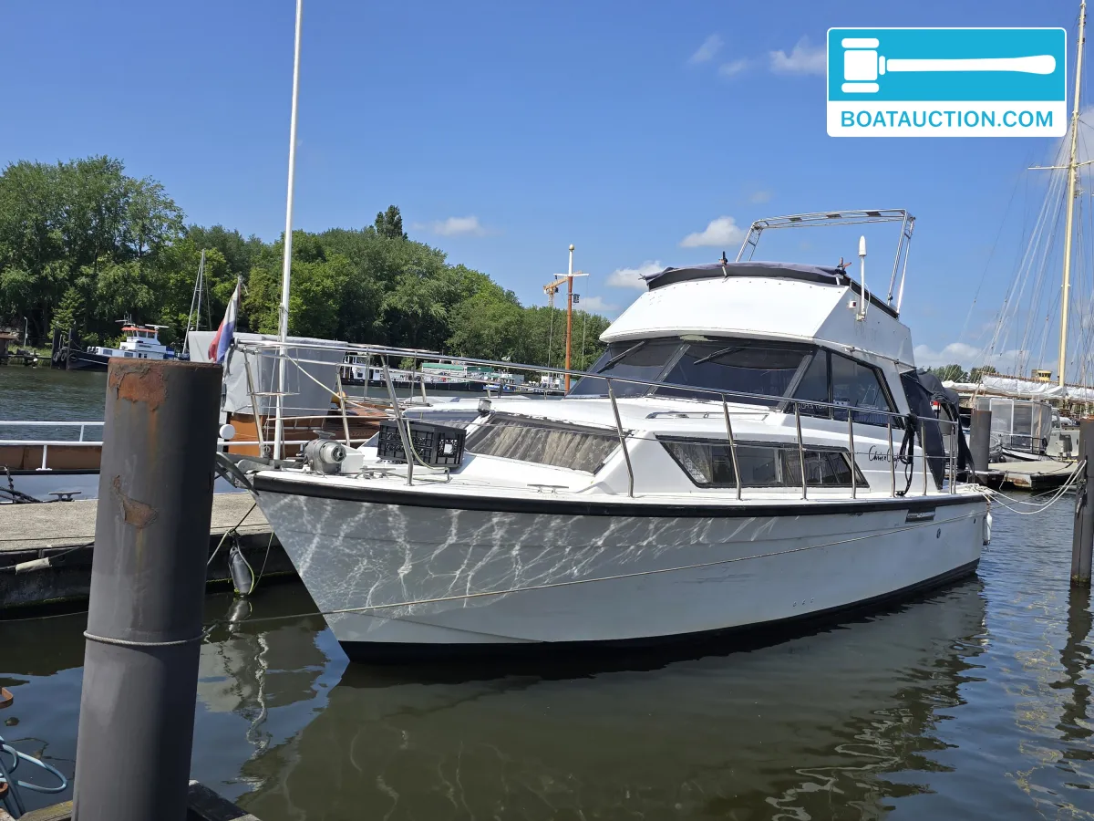 Thumbnail - Chris Craft Commander 37