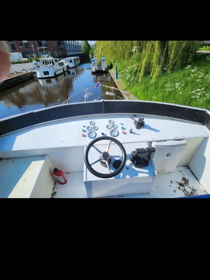 Polyester Motorboat Chris Craft Commander 37