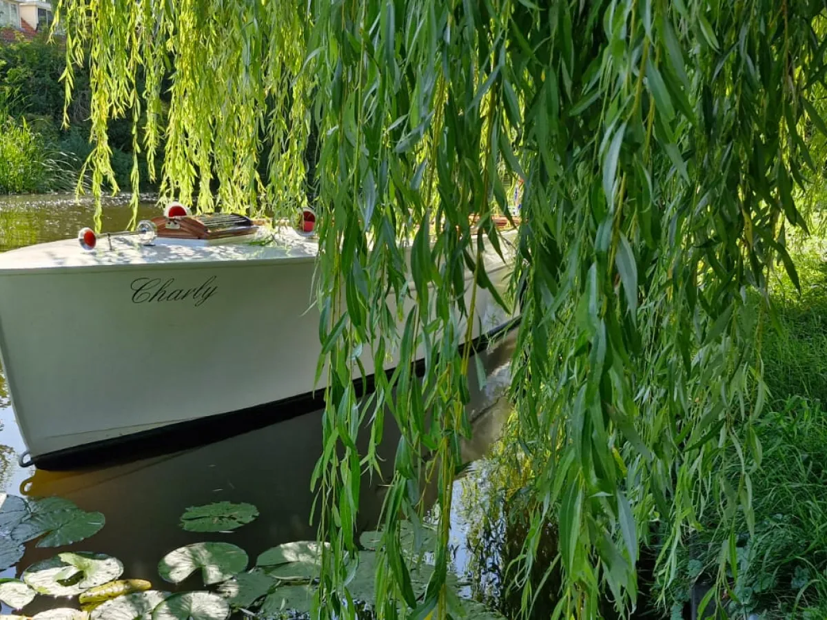 Steel Sloop Klassieke Autoboot