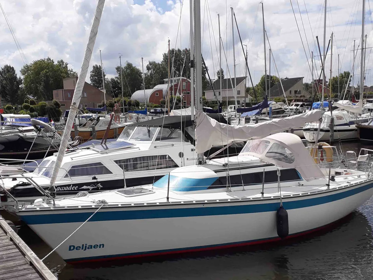 Polyester Sailboat Friendship 26