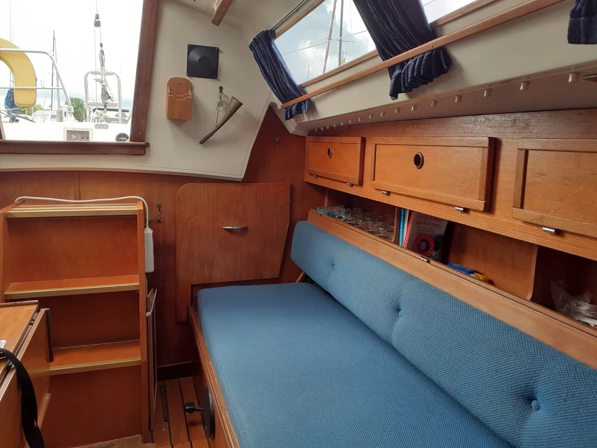 Polyester Sailboat Friendship 26