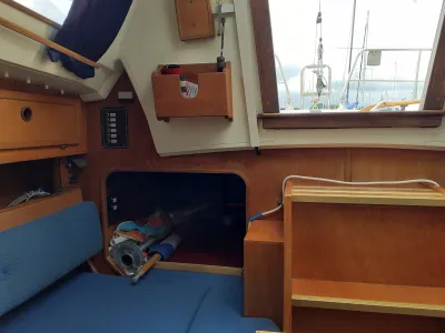 Polyester Sailboat Friendship 26 Photo 9