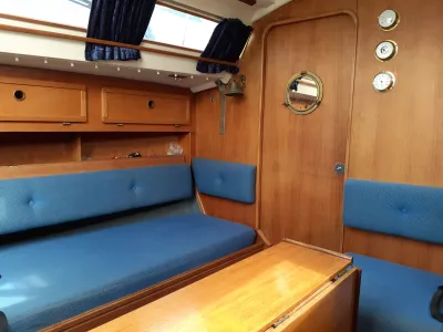 Polyester Sailboat Friendship 26 Photo 11