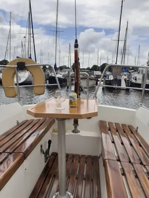 Polyester Sailboat Friendship 26 Photo 14