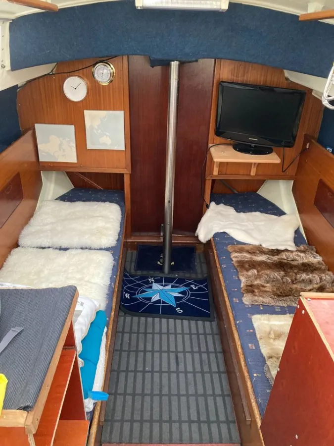 Polyester Sailboat Dufour Safari 27