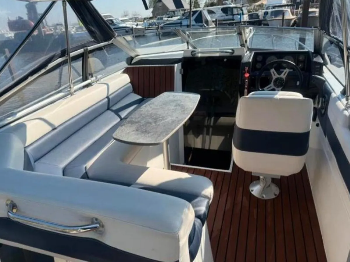 Polyester Motorboat Bayliner 2455 Ciera Sunbridge