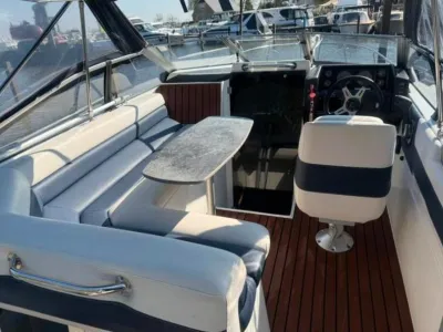Polyester Motorboat Bayliner 2455 Ciera Sunbridge Photo 3