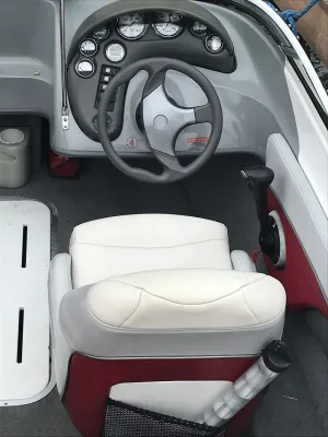 Polyester Bateau rapide Campion Allante S505 Photo 4