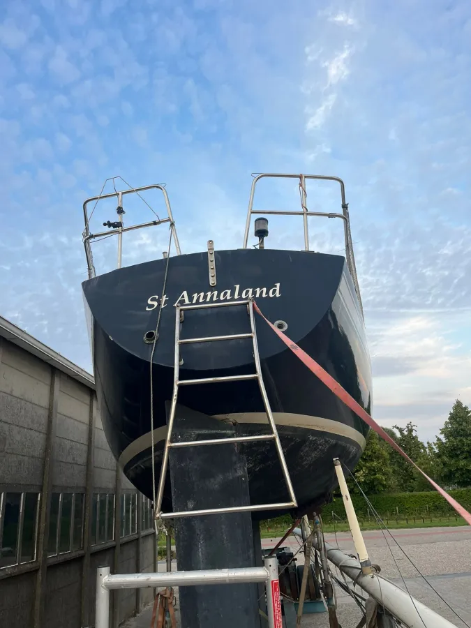 Polyester Sailboat Kalik 33