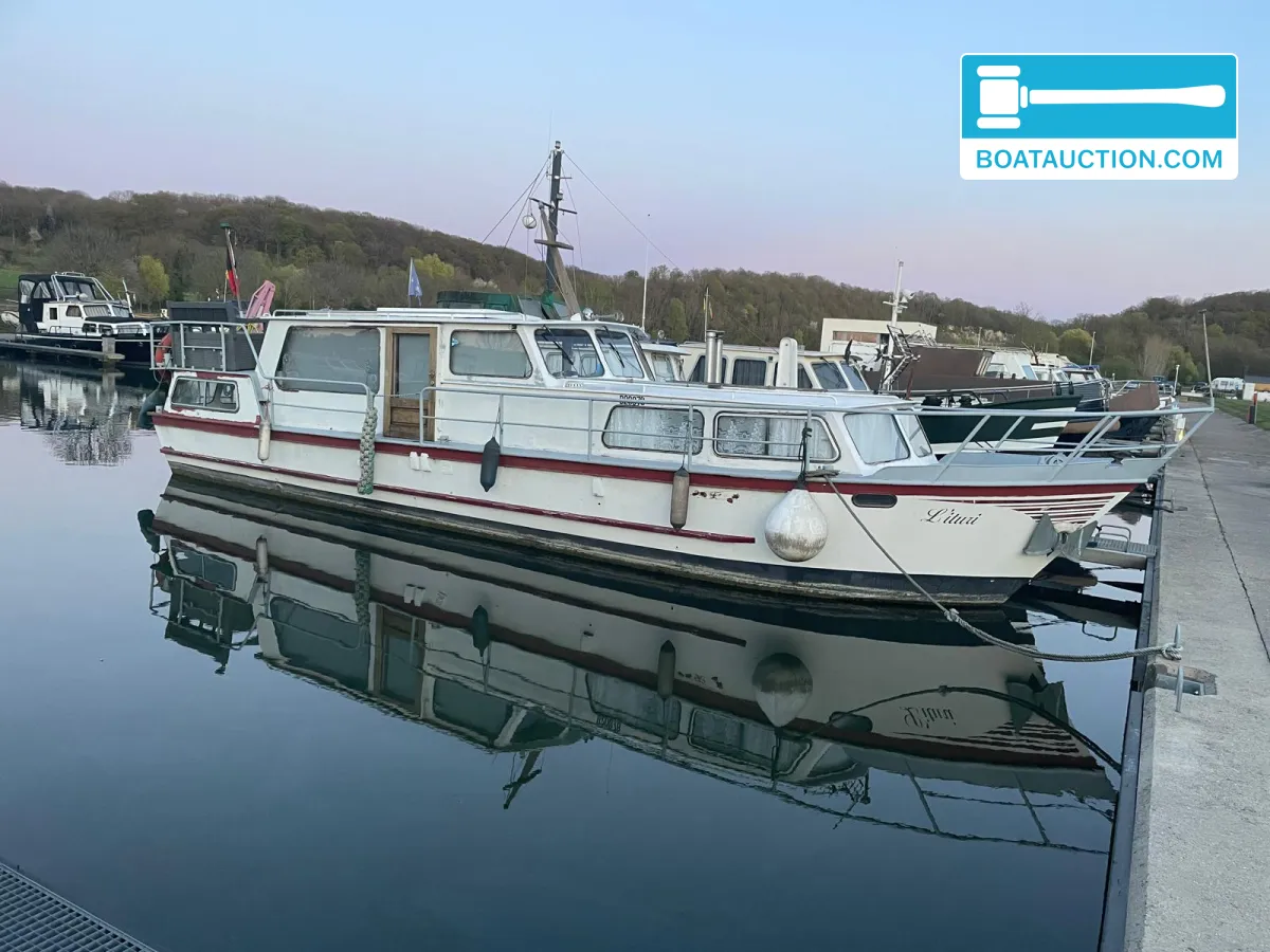Thumbnail - Motor cruiser 1235
