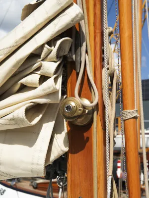 Wood Sailboat Warner Sloep Photo 13
