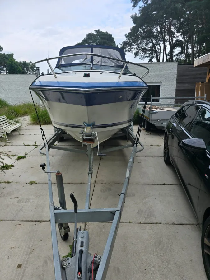 Polyester Speedboat Wellcraft Eclipse 233