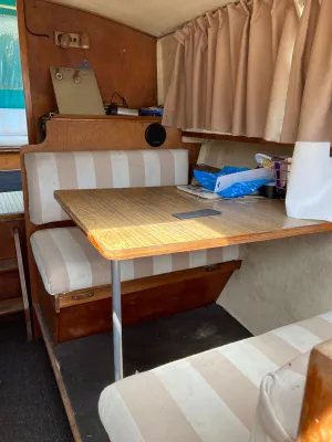 Polyester Motorboat Polaris 770 Photo 6
