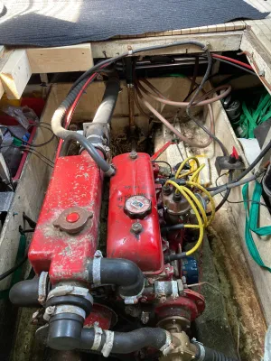 Polyester Motorboat Polaris 770 Photo 10