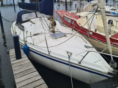 Polyester Zeilboot Jeanneau Sangria Foto 0