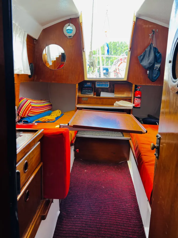 Polyester Sailboat Compromis C720