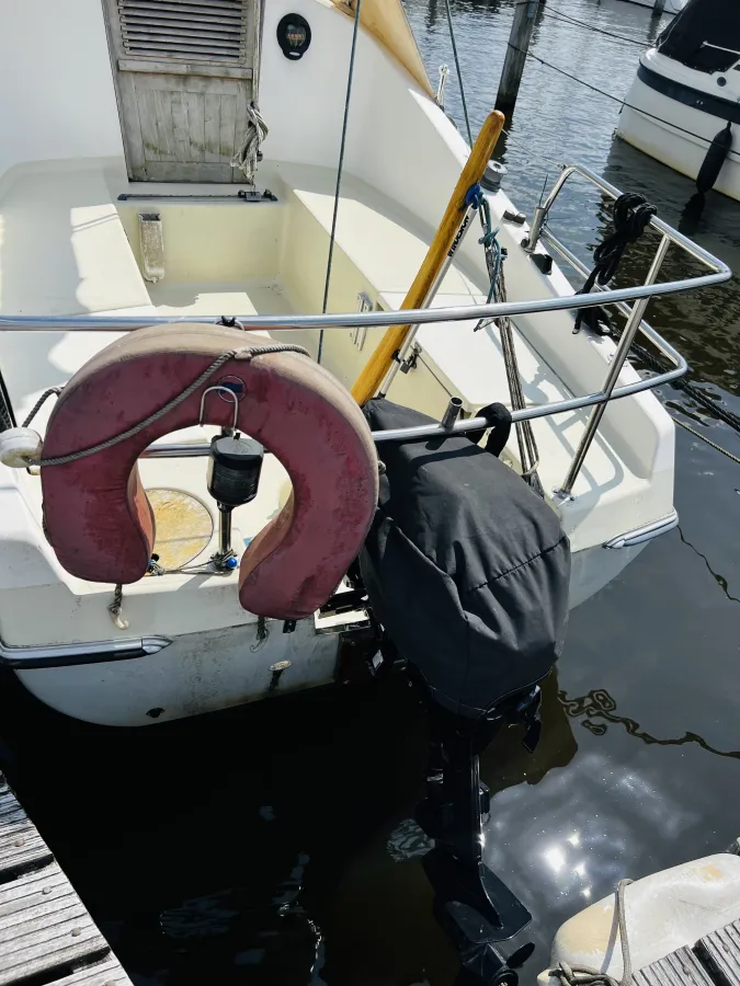 Polyester Sailboat Compromis C720
