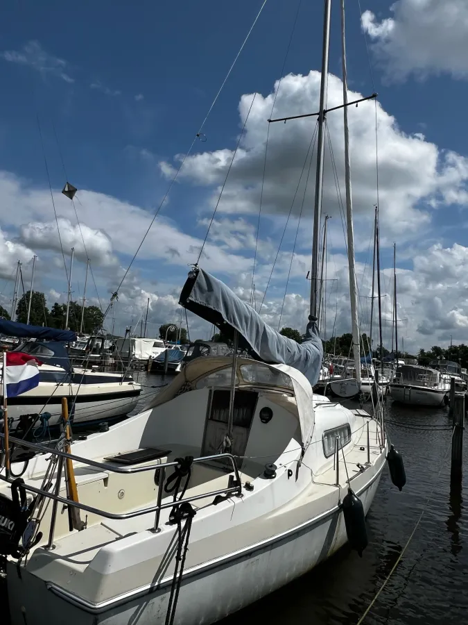 Polyester Sailboat Compromis C720