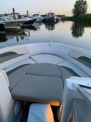 Polyester Schnellboot Four Winns Horizon 190 Foto 7