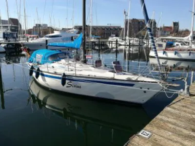 Polyester Sailboat Kalik 33 Photo 1