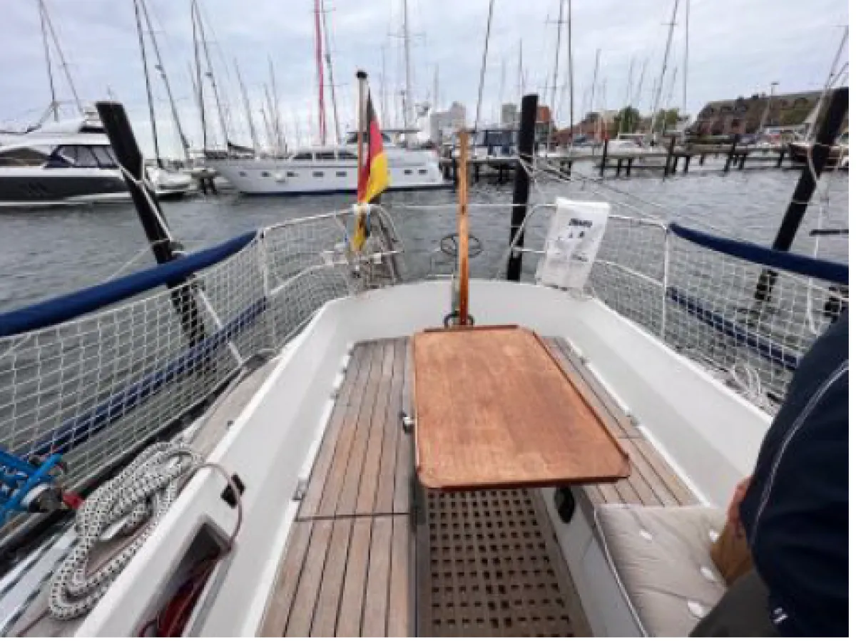 Polyester Sailboat Kalik 33