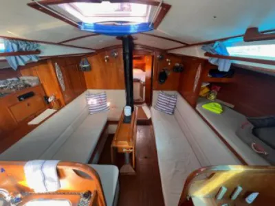Polyester Sailboat Kalik 33 Photo 5